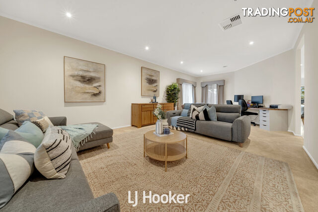 6 Loders Way BERWICK VIC 3806