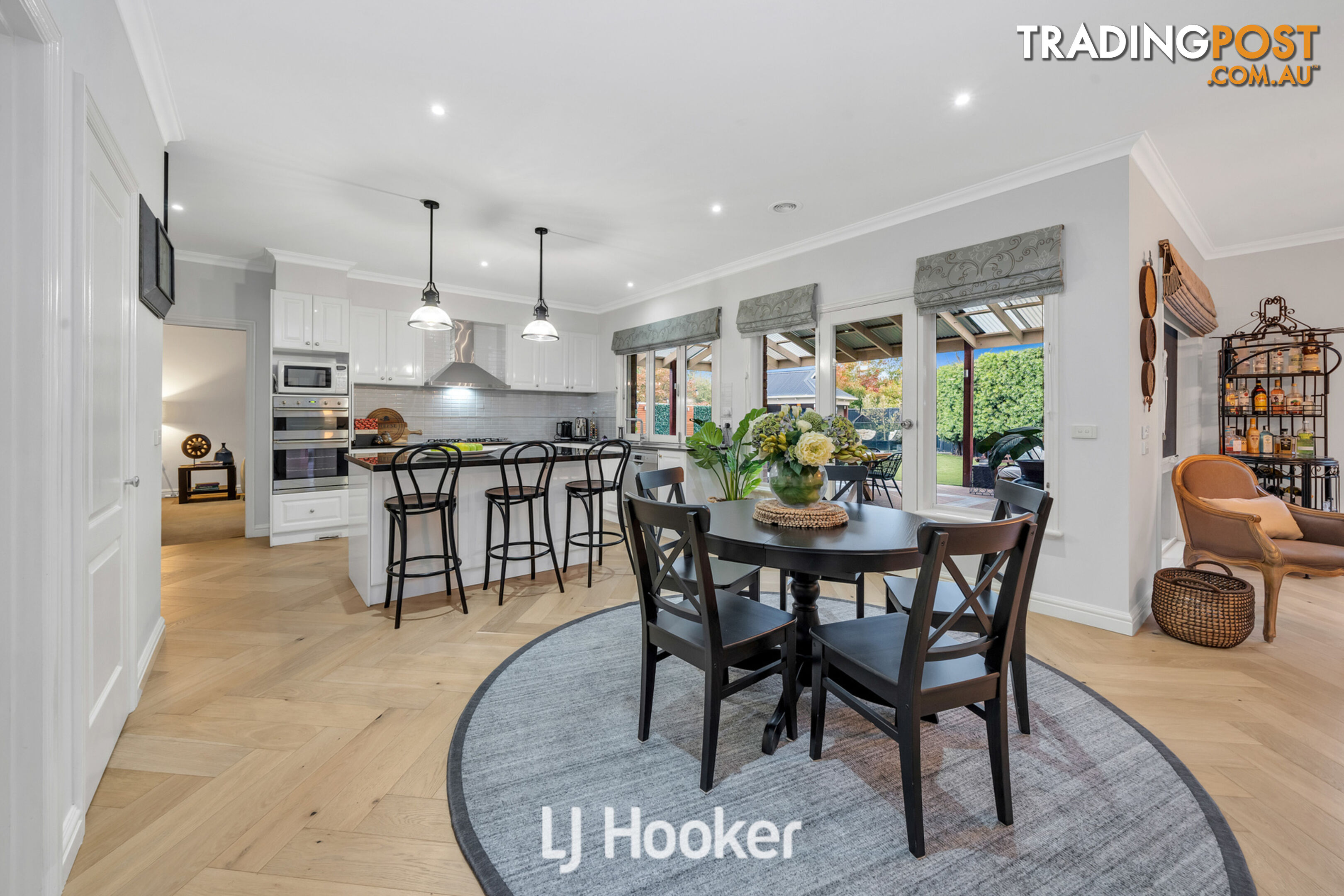 16 Mandurah Chase BERWICK VIC 3806