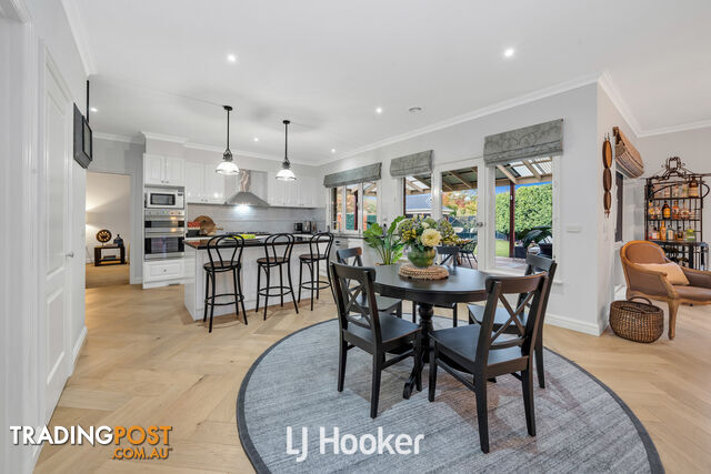 16 Mandurah Chase BERWICK VIC 3806