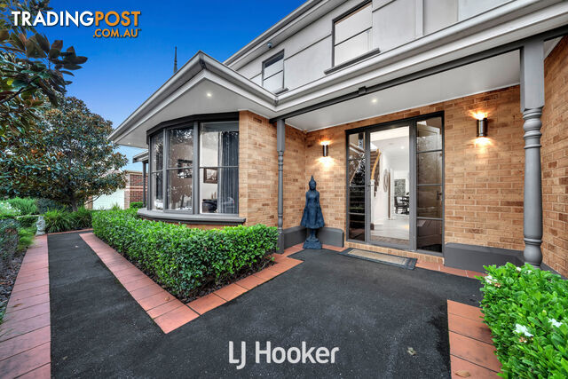 16 Mandurah Chase BERWICK VIC 3806