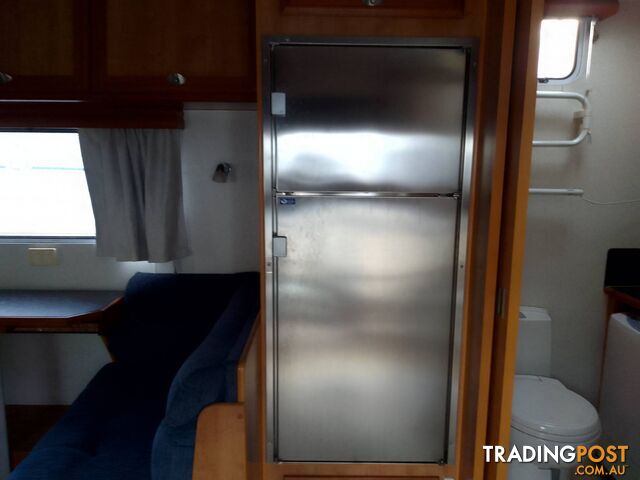 ROADSTAR DAINTREE 22FT TOURING CARAVAN