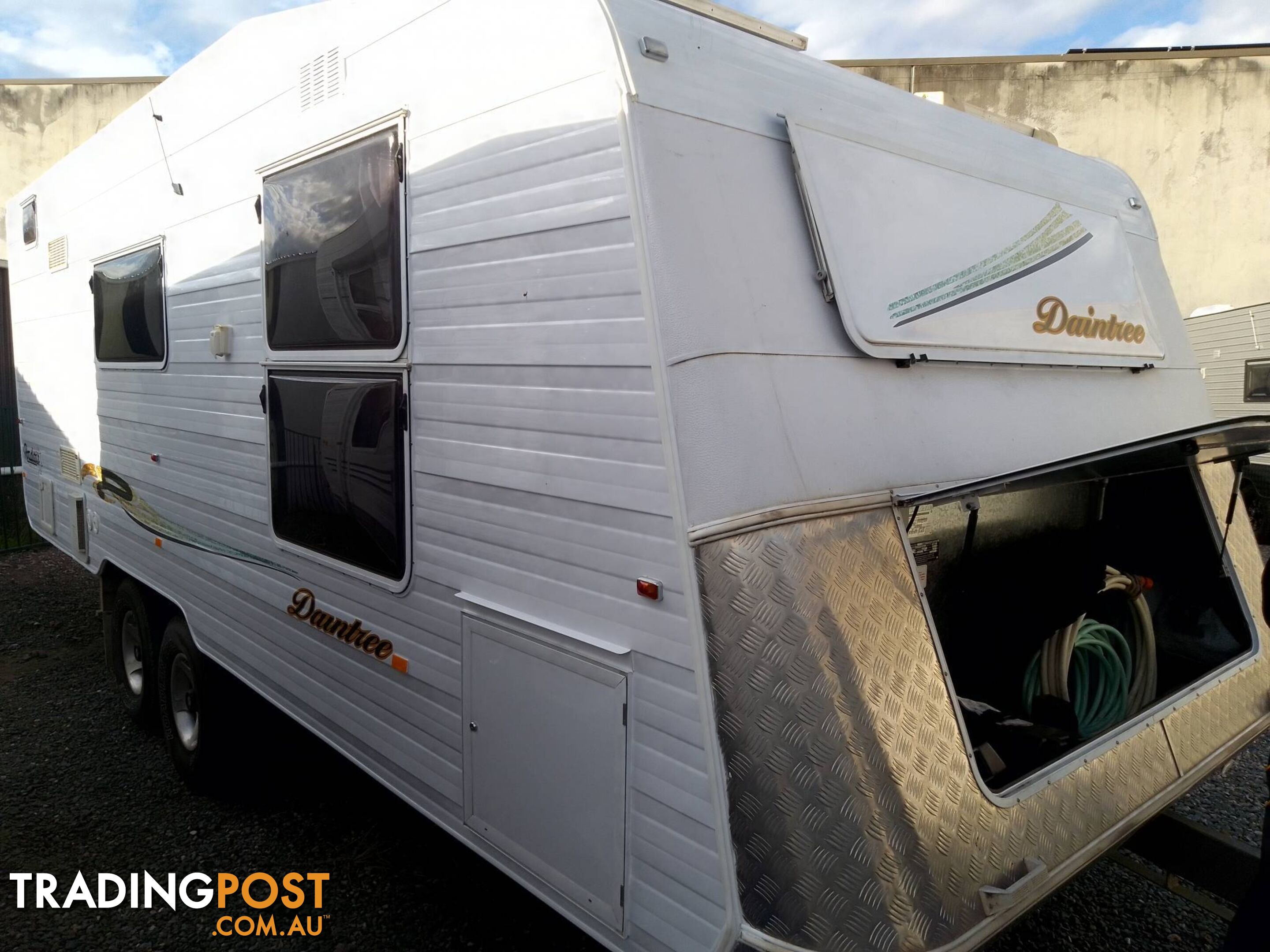 ROADSTAR DAINTREE 22FT TOURING CARAVAN