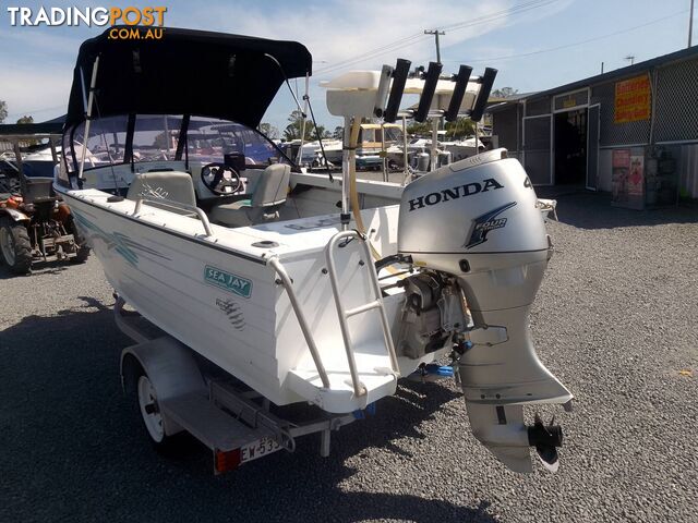 SEA JAY 435 CLASSIC 4.5M RUNABOUT-40HP HONDA 4 STROKE OUTBOARD AND TRAILER