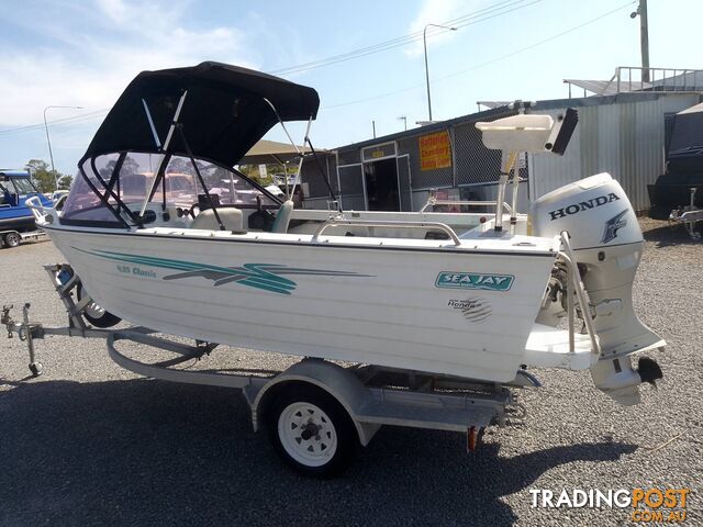 SEA JAY 435 CLASSIC 4.5M RUNABOUT-40HP HONDA 4 STROKE OUTBOARD AND TRAILER