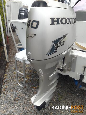 SEA JAY 435 CLASSIC 4.5M RUNABOUT-40HP HONDA 4 STROKE OUTBOARD AND TRAILER