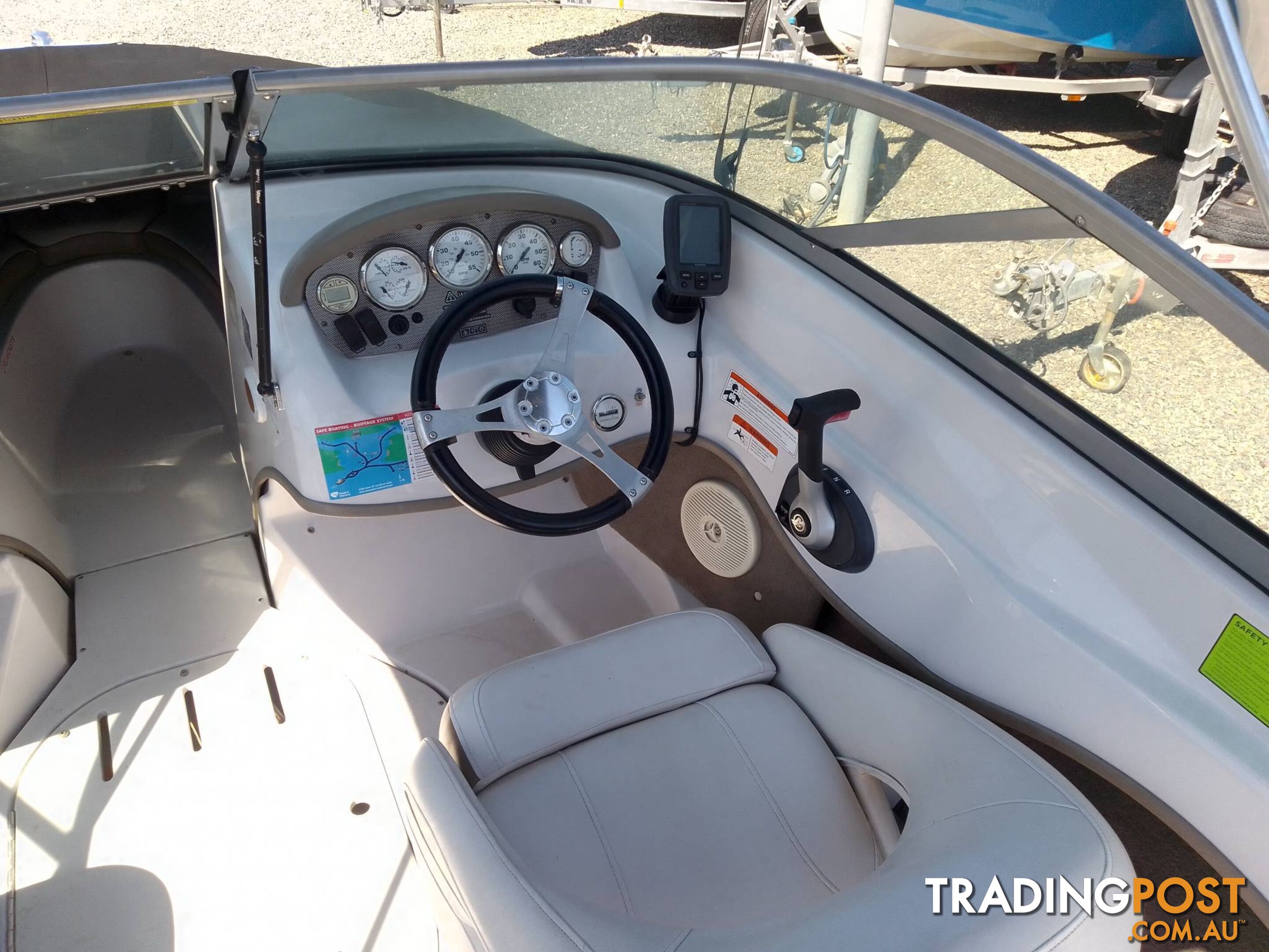 FOUR WINNS BOWRIDER 180 HORIZON-135HP MERCRUISER STERNDRIVE AND TRAILER