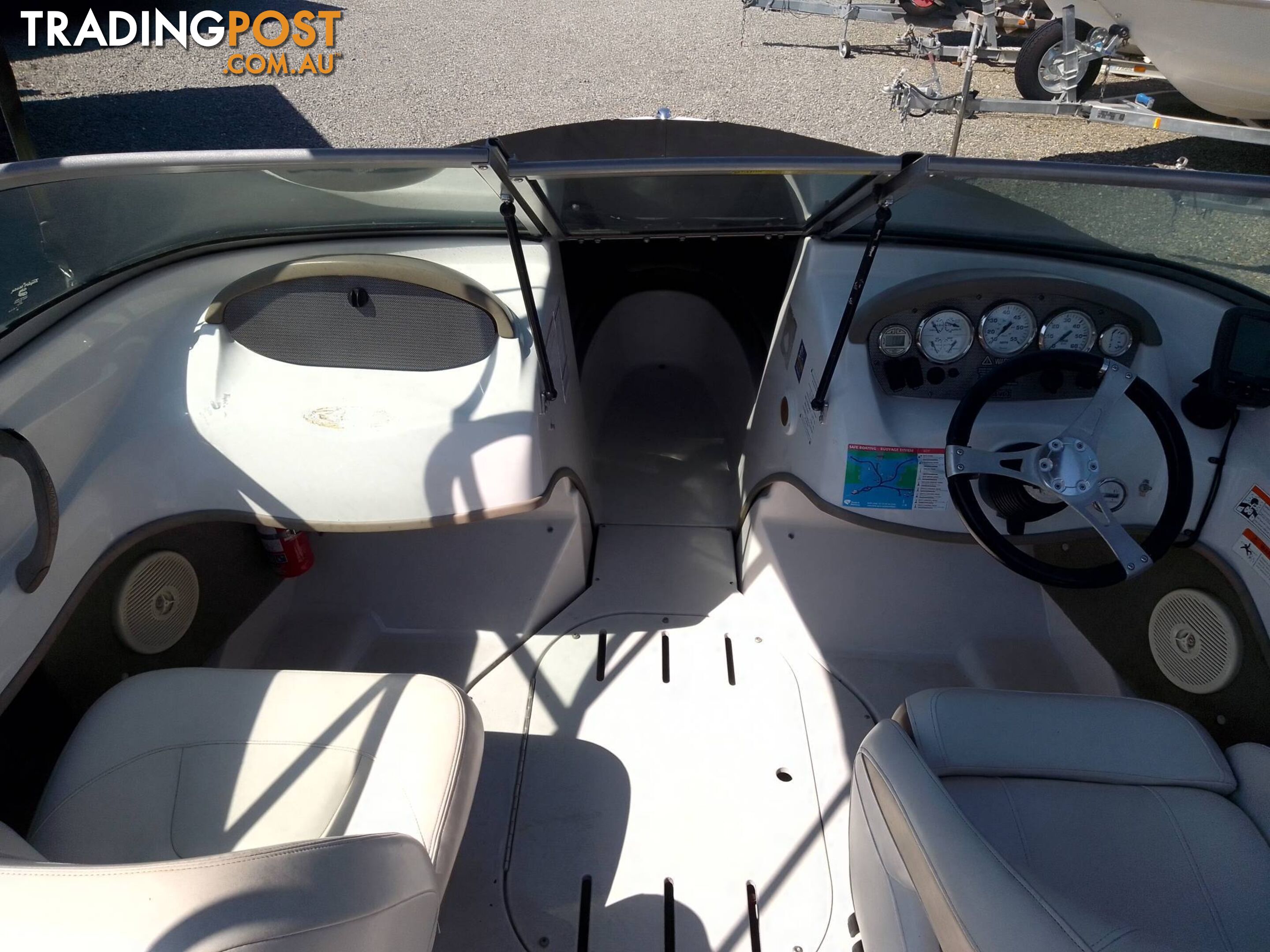 FOUR WINNS BOWRIDER 180 HORIZON-135HP MERCRUISER STERNDRIVE AND TRAILER