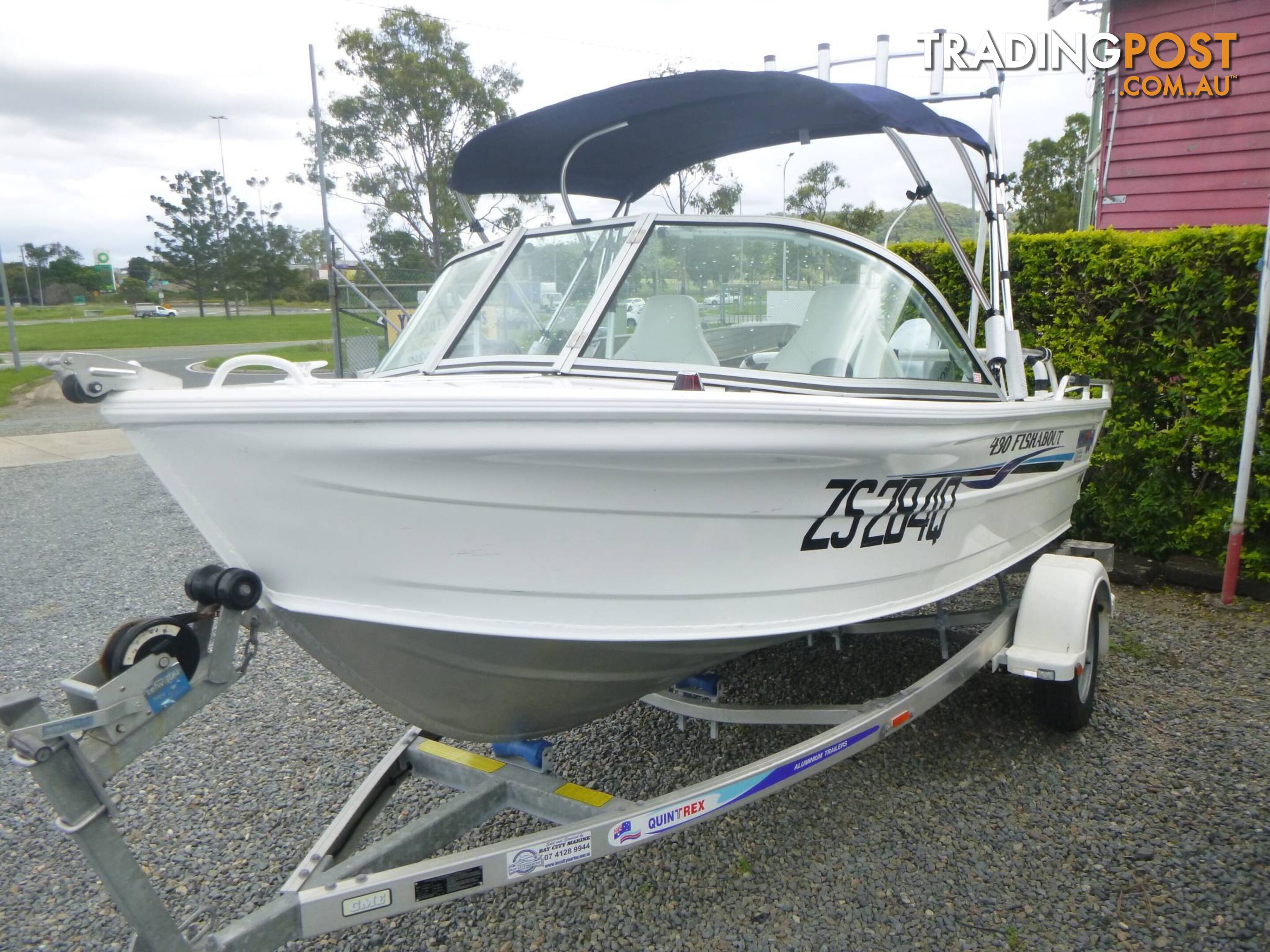 QUINTREX 430 FISHABOUT -40HP HONDA 4 STROKE AND ALLOY TRAILER