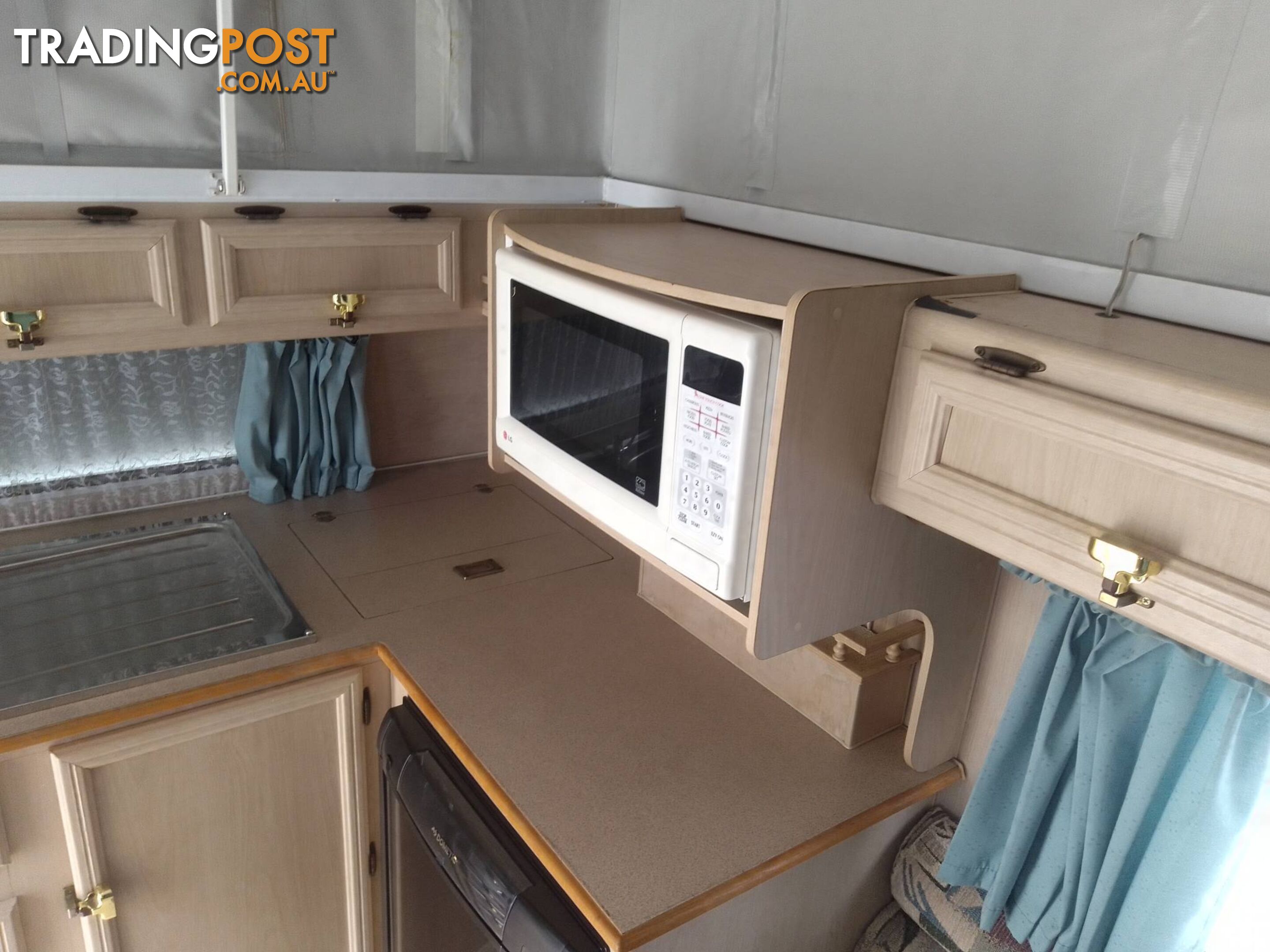 JAYCO STARCRAFT 16FT POP-TOP TOURING CARAVAN