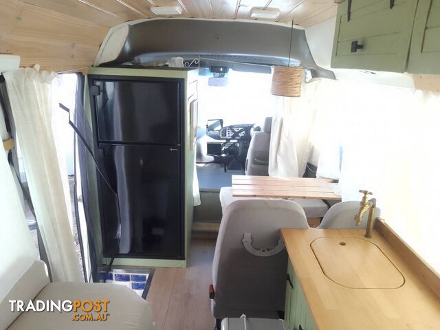 TOYOTA COASTER BUS DIESEL 6.6M TOURING MOTORHOME