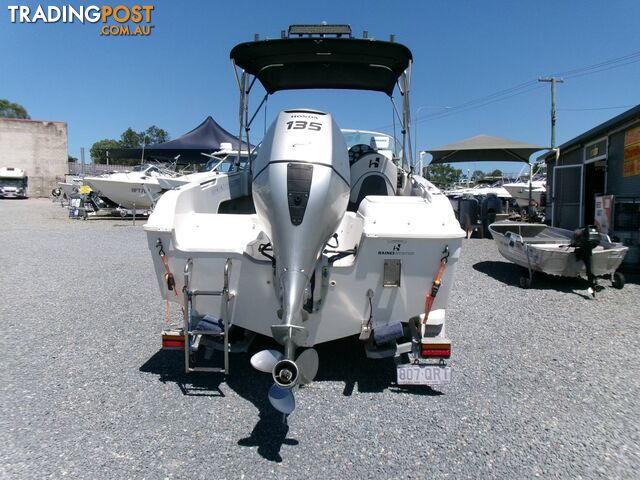 USED 2009 HAINES HUNTER 580 BREEZE POWERED BY A 2009 HONDA 4 STROKE 135 HP OUTBOARD ON AN EASYTOW DUAL AXLE TRAILER - photo 4 of 17