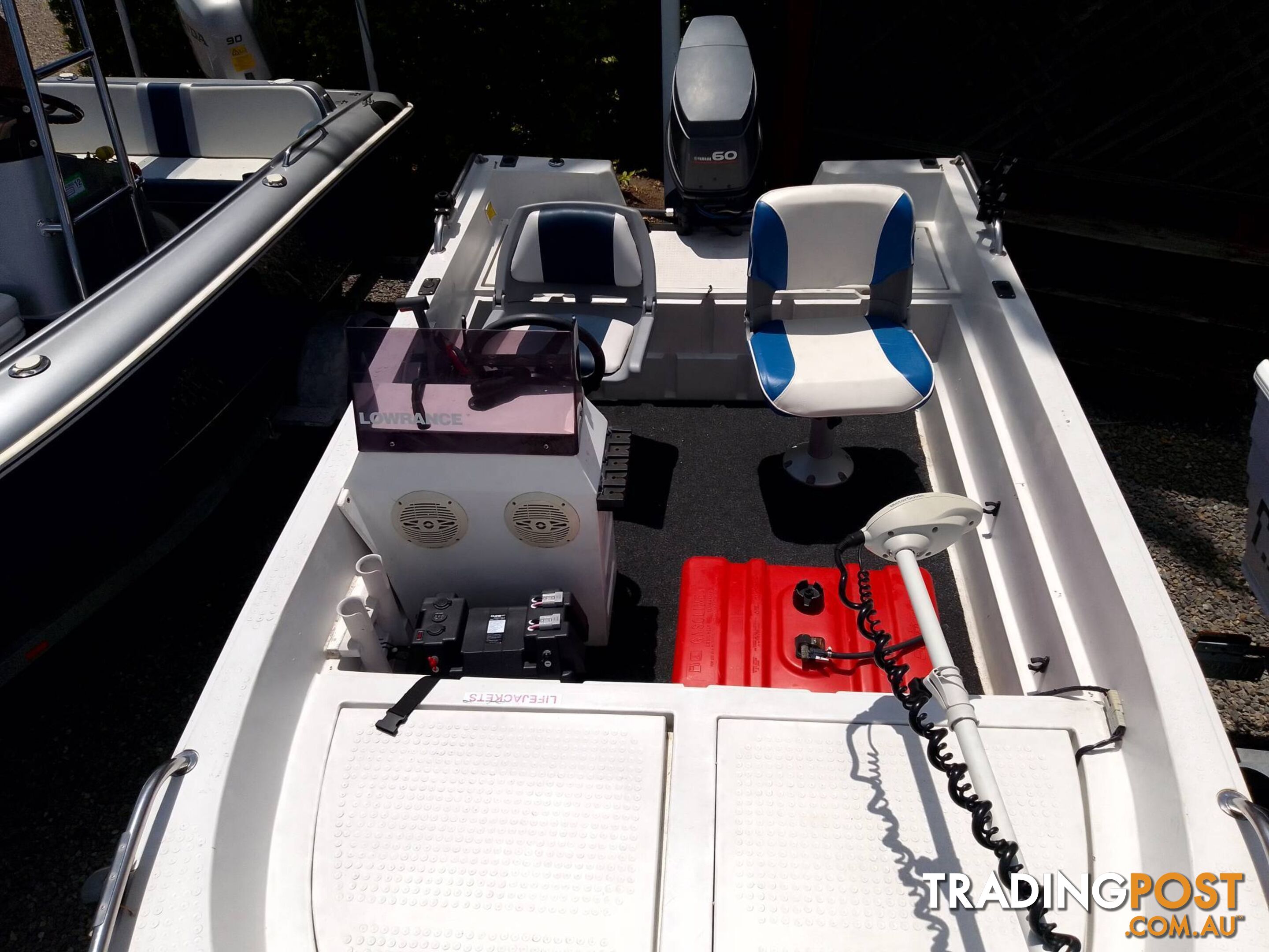 POLYCRAFT CHALLENGER 4.1M SIDE CONSOLE -60HP YAMAHA AND TRAILER