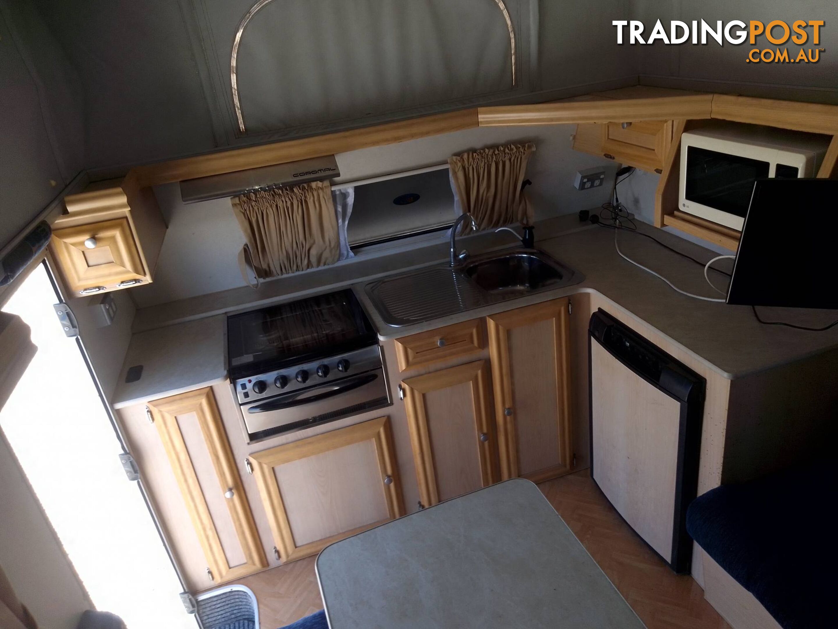 2009 COROMAL EXCEL 511 16.5FT TOURING CARAVAN