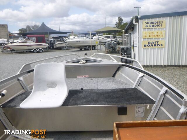 STESSCO CATCHER 429 SIDE CONSOLE RUNABOUT-30HP YAMAHA AND TRAILER 2014