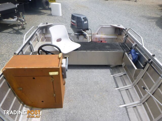 STESSCO CATCHER 429 SIDE CONSOLE RUNABOUT-30HP YAMAHA AND TRAILER 2014