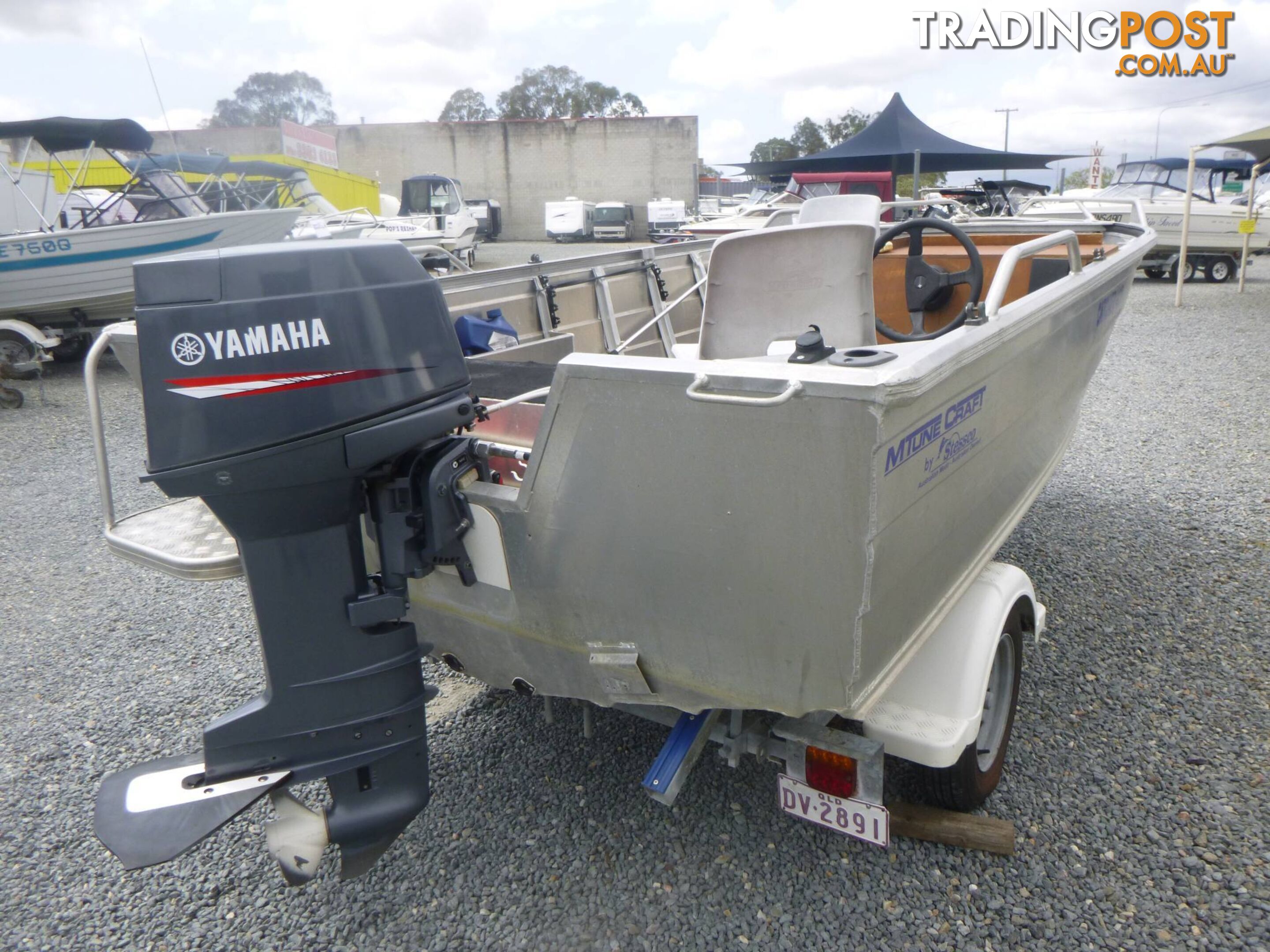 STESSCO CATCHER 429 SIDE CONSOLE RUNABOUT-30HP YAMAHA AND TRAILER 2014