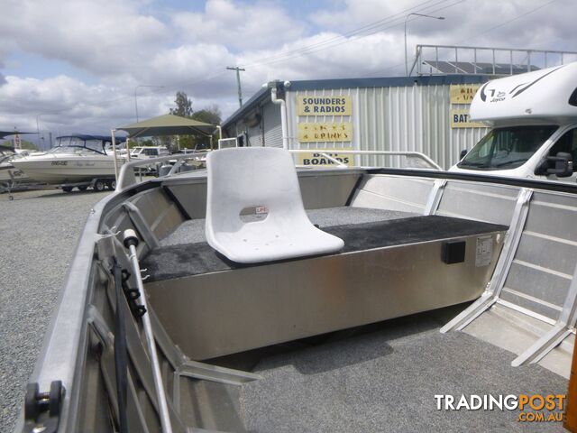 STESSCO CATCHER 429 SIDE CONSOLE RUNABOUT-30HP YAMAHA AND TRAILER 2014