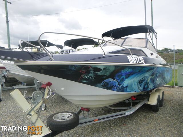 HAINES SIGNATURE 1950L HALF CABIN - 2 X JOHNSON 115HP OUTBOARDS AND TRAILER