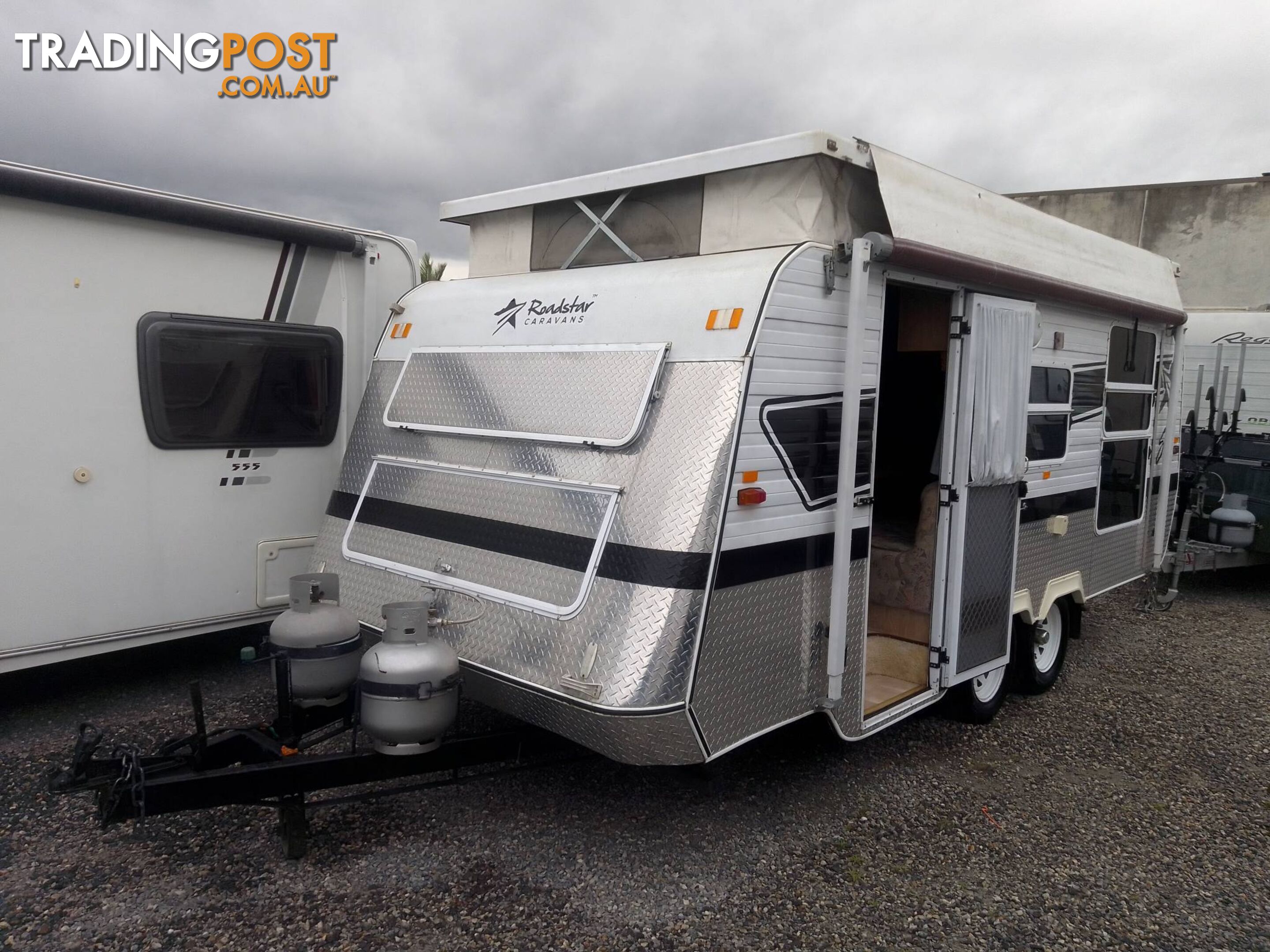 ROADSTAR VOYAGER 18FT TOURING CARAVAN