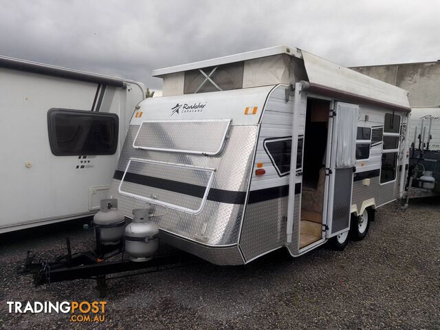 ROADSTAR VOYAGER 18FT TOURING CARAVAN