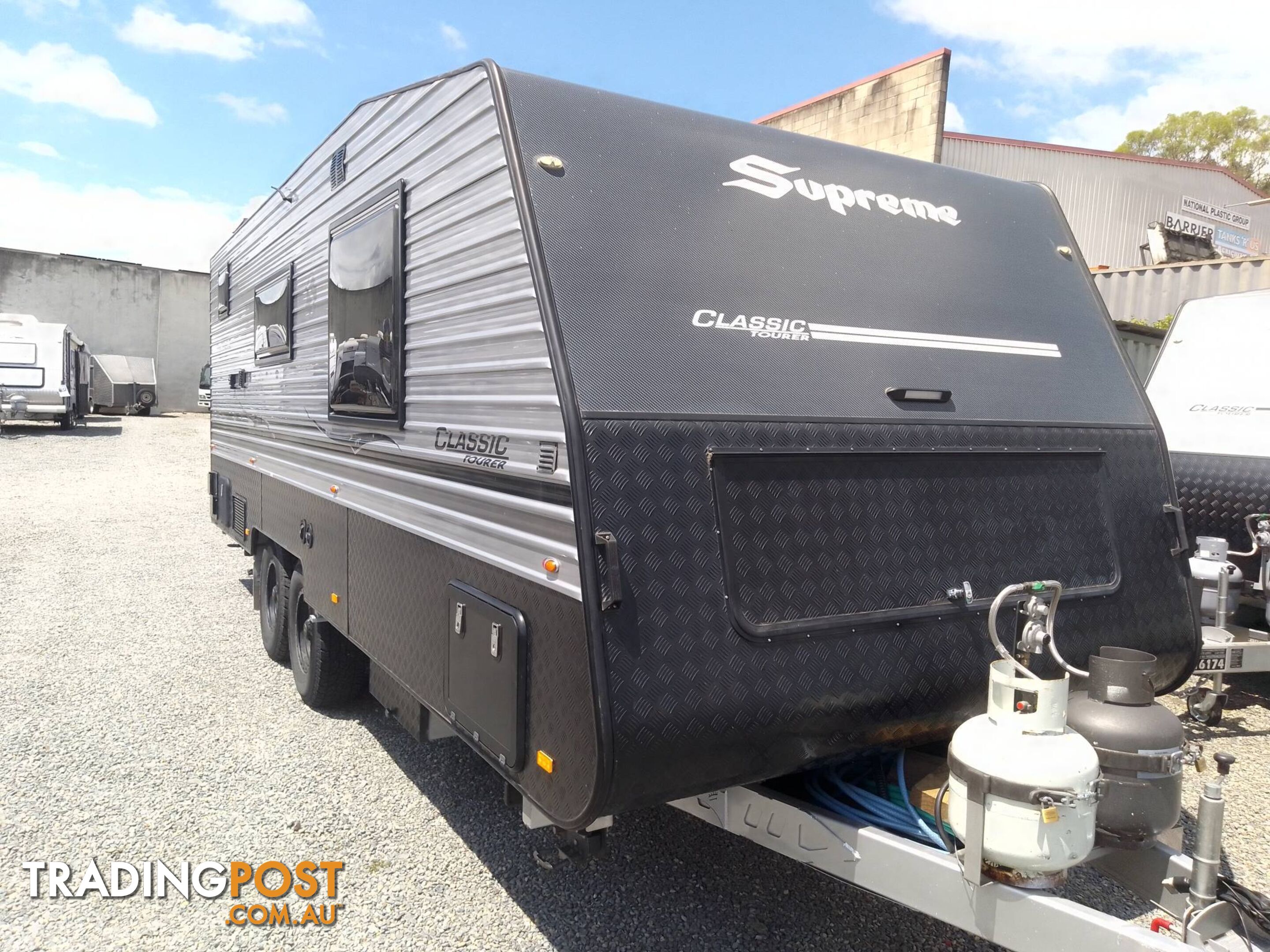 SUPREME CLASSIC TOURER 22FT OFF-ROAD CARAVAN