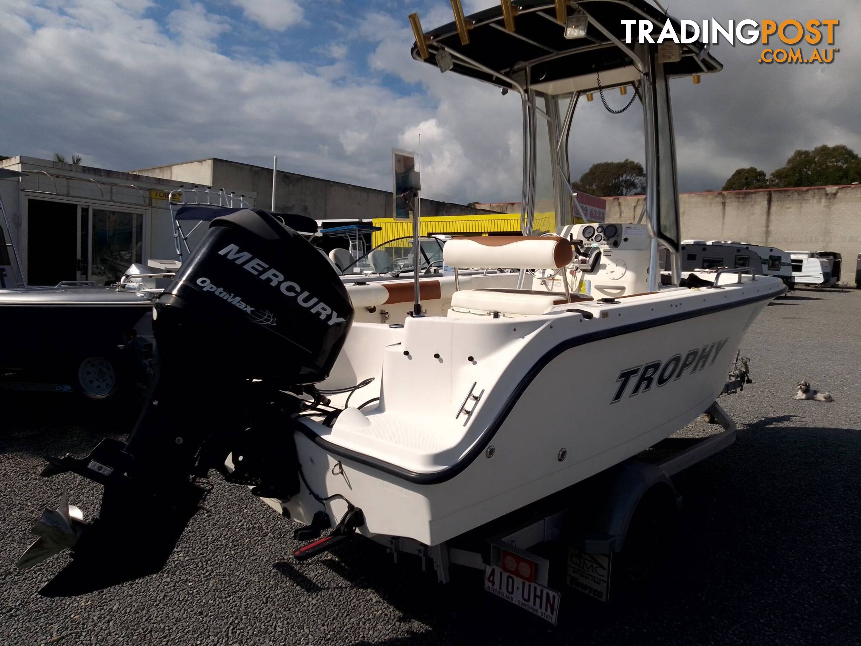 TROPHY 1703 CENTRE CONSOLE - 115HP MERCURY OPTIMAX AND TRAILER