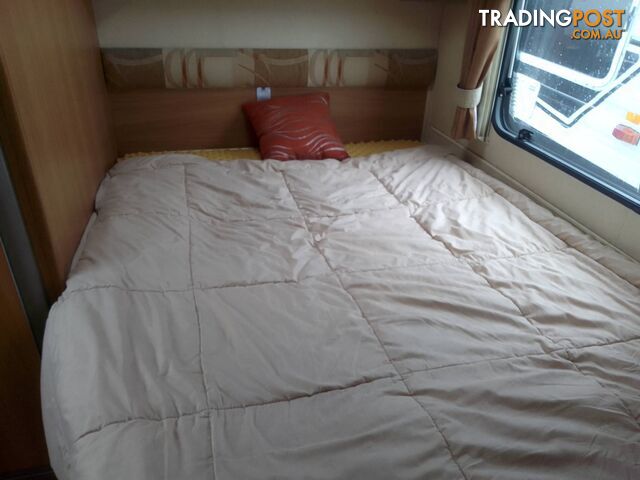 SWIFT CHARISMA 18FT FAMILY BUNK TOURING CARAVAN