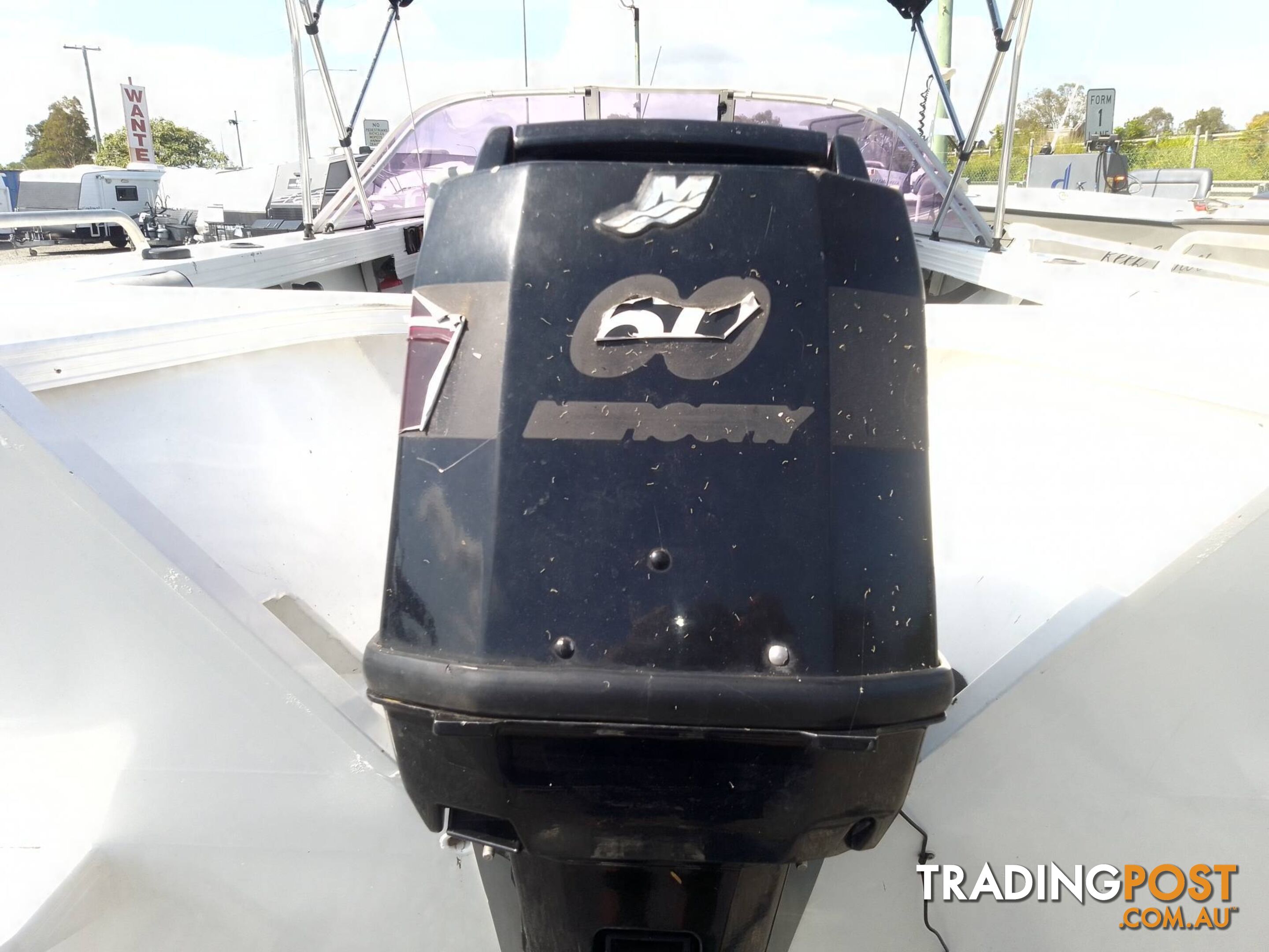 2013 CLARK 455 NAVIGATOR WITH 60HP MERCURY OUTBOARD AND TRAILER