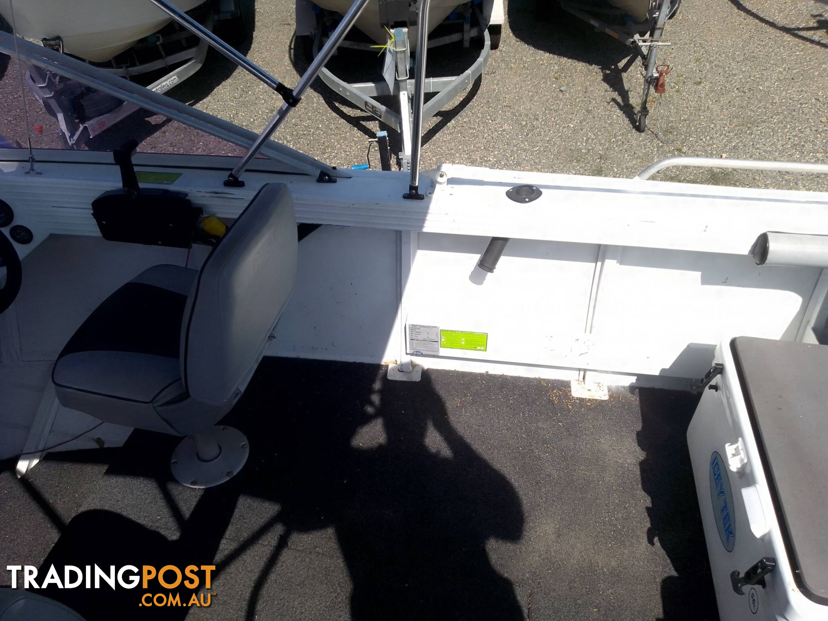 2013 CLARK 455 NAVIGATOR WITH 60HP MERCURY OUTBOARD AND TRAILER