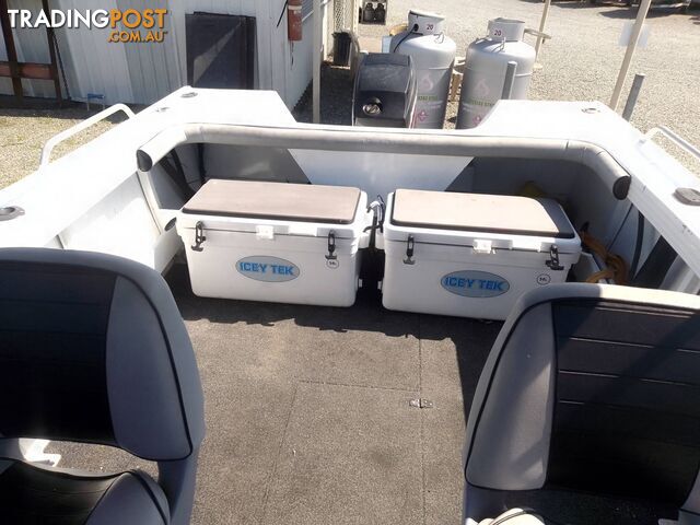 2013 CLARK 455 NAVIGATOR WITH 60HP MERCURY OUTBOARD AND TRAILER