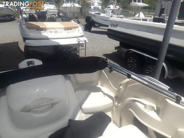 USED SEA RAY BOATS 5.30M 2006 POWERED BY 3 LITRE MERCRUISER - photo 5 of 12