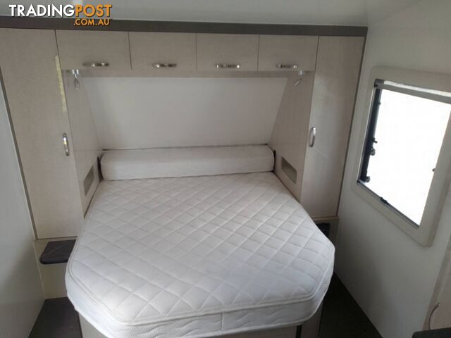 GOLD STAR 20FT FAMILY TOURING BUNK CARAVAN