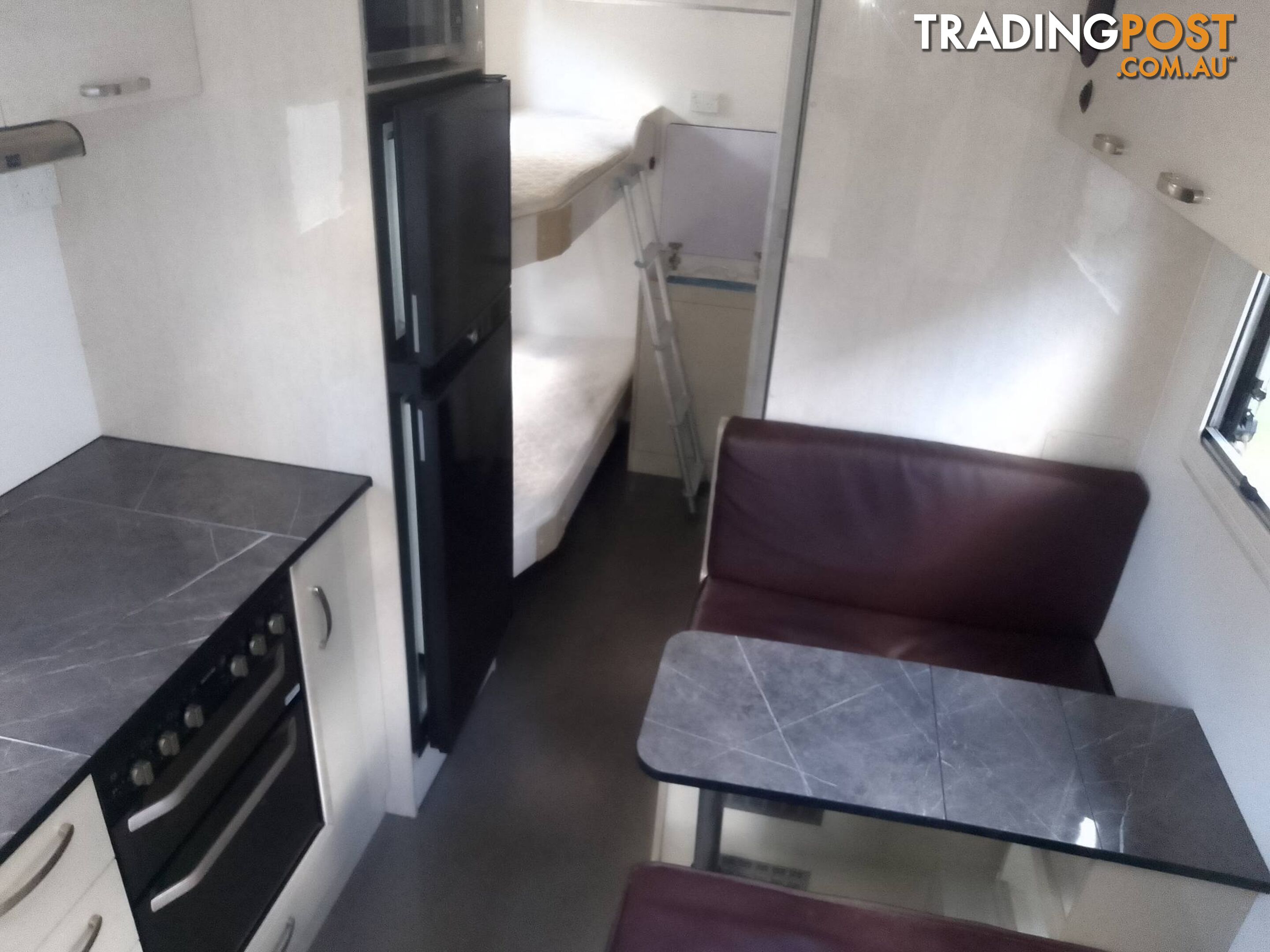 GOLD STAR 20FT FAMILY TOURING BUNK CARAVAN