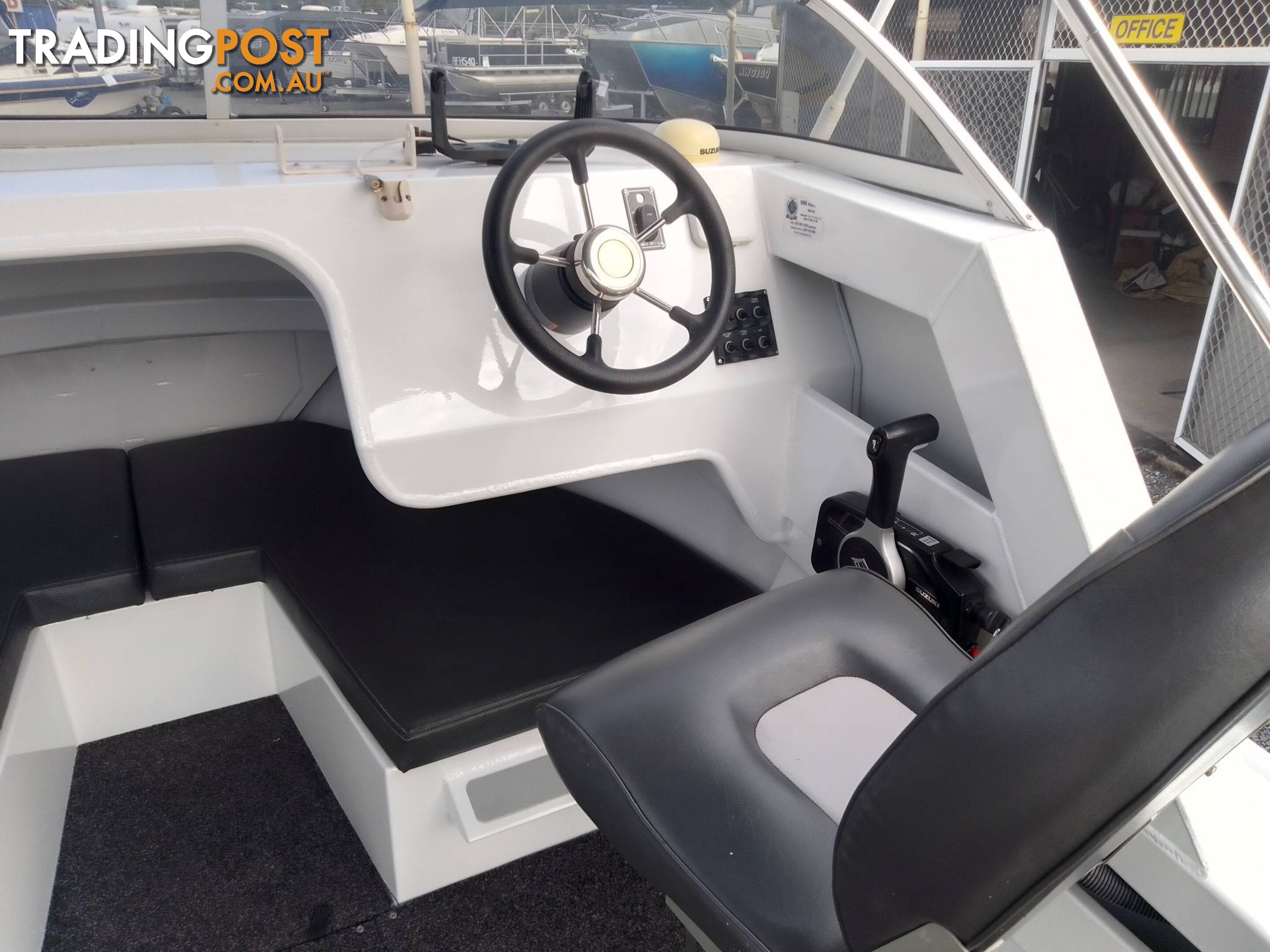 FORMOSA CLASSIC 520 HALF-CABIN - 90HP SUZUKI 4 STROKE - REDCO TRAILER