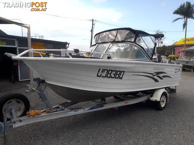 2010 QUINTREX FREEDOM SPORT 530 BOWRIDER WITH 115HP MERCURY 2 STROKE MOTOR AND TRAILER