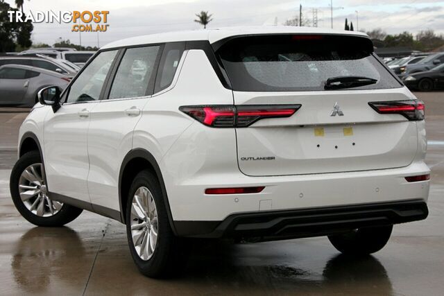 2026 MITSUBISHI OUTLANDER ES 2WD ZM MY25 WAGON - photo 3 of 15