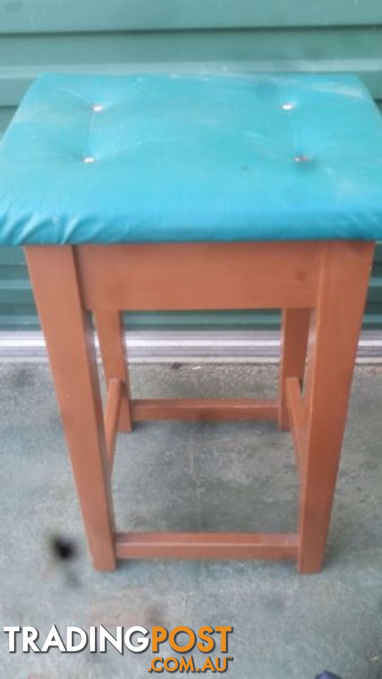 TIMBER STOOL PADDED SEAT