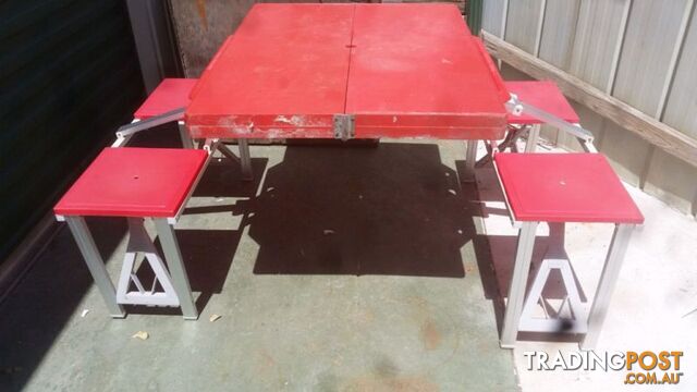 CAMP TABLE +2 BENCH SEATS FOLDING