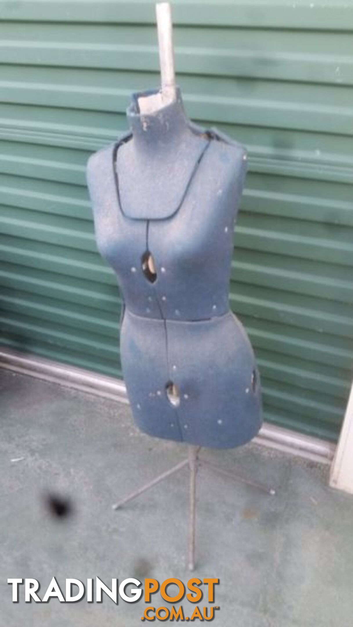 DRESSMAKING MANNEQUIN