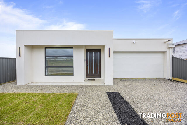 24 Aylward Street LUCAS VIC 3350