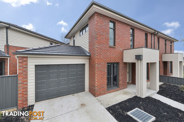 201a Burnbank Street LAKE WENDOUREE VIC 3350