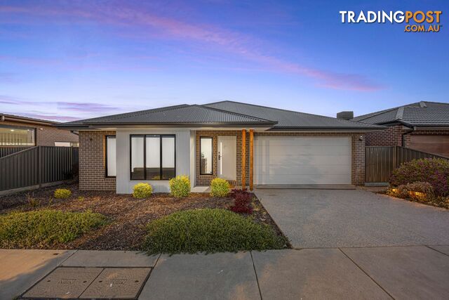 11 Moore Way LUCAS VIC 3350