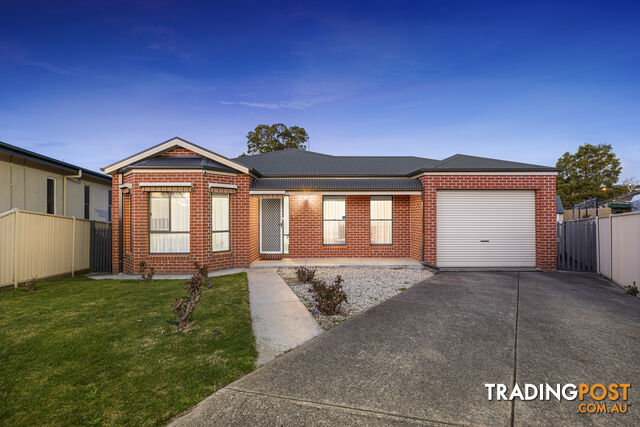 5 Lorbenik Court BROWN HILL VIC 3350
