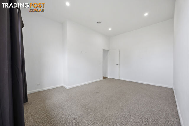 109 Brougham Street SOLDIERS HILL VIC 3350 - photo 5 of 21