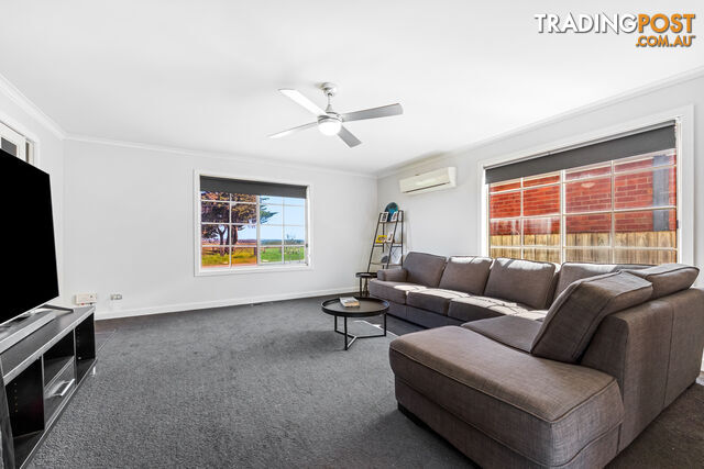 22 Prince Street SEBASTOPOL VIC 3356 - photo 4 of 26