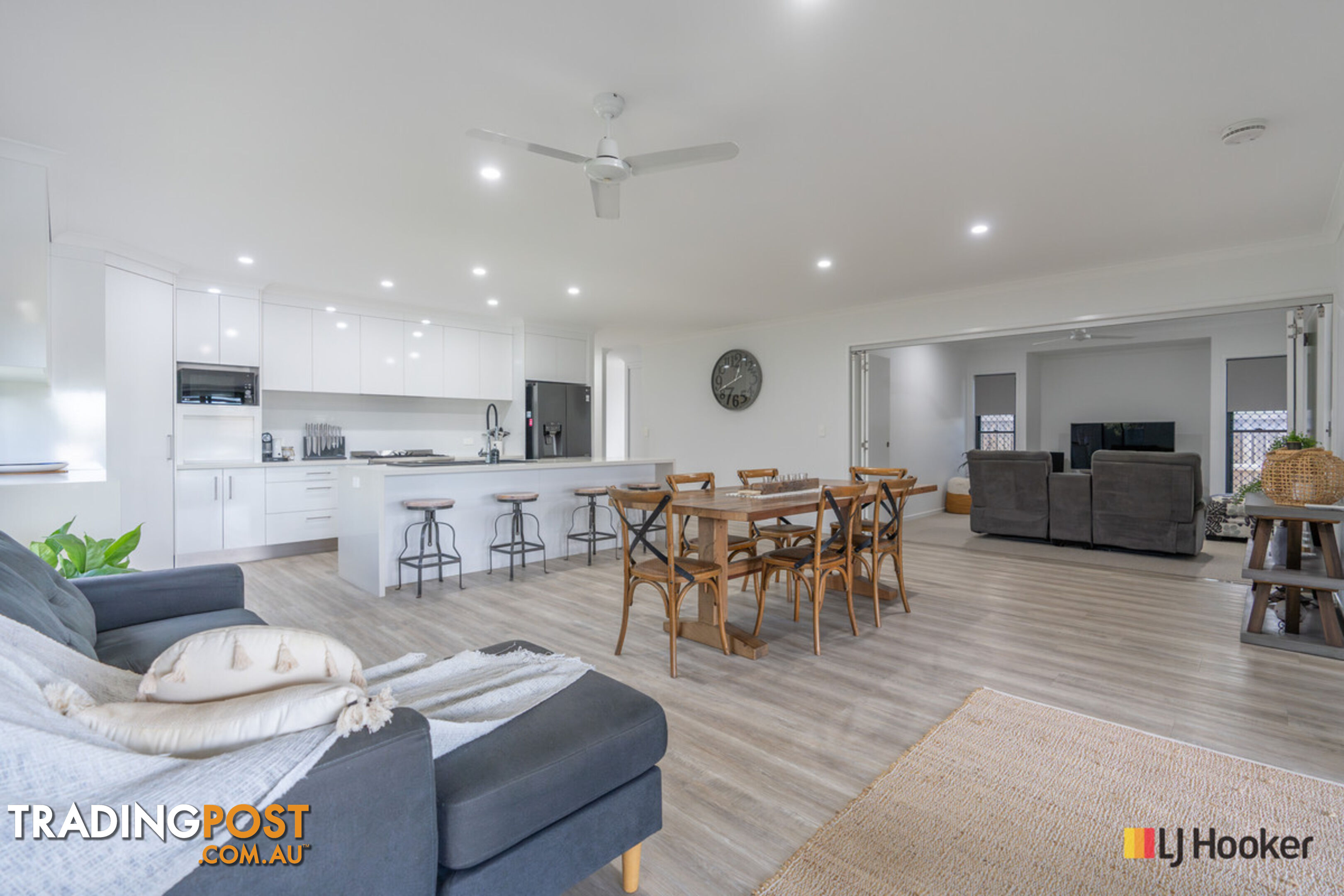 190 Barolin Esplanade CORAL COVE QLD 4670