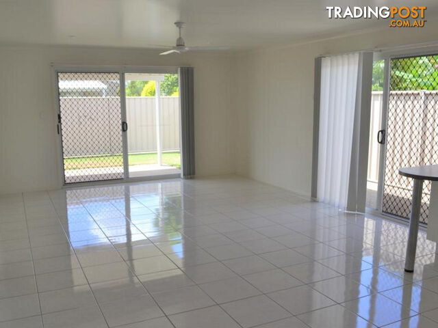 2/7 John Street BUNDABERG WEST QLD 4670