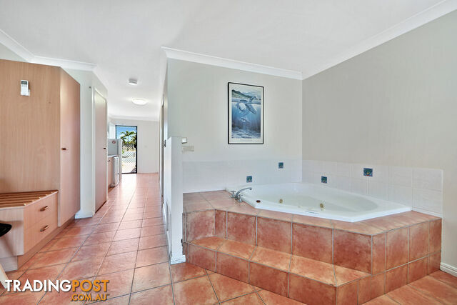 6/1 Pebble Beach Drive CORAL COVE QLD 4670