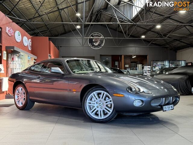 2003 JAGUAR XKR FHC X100 MY03 COUPE