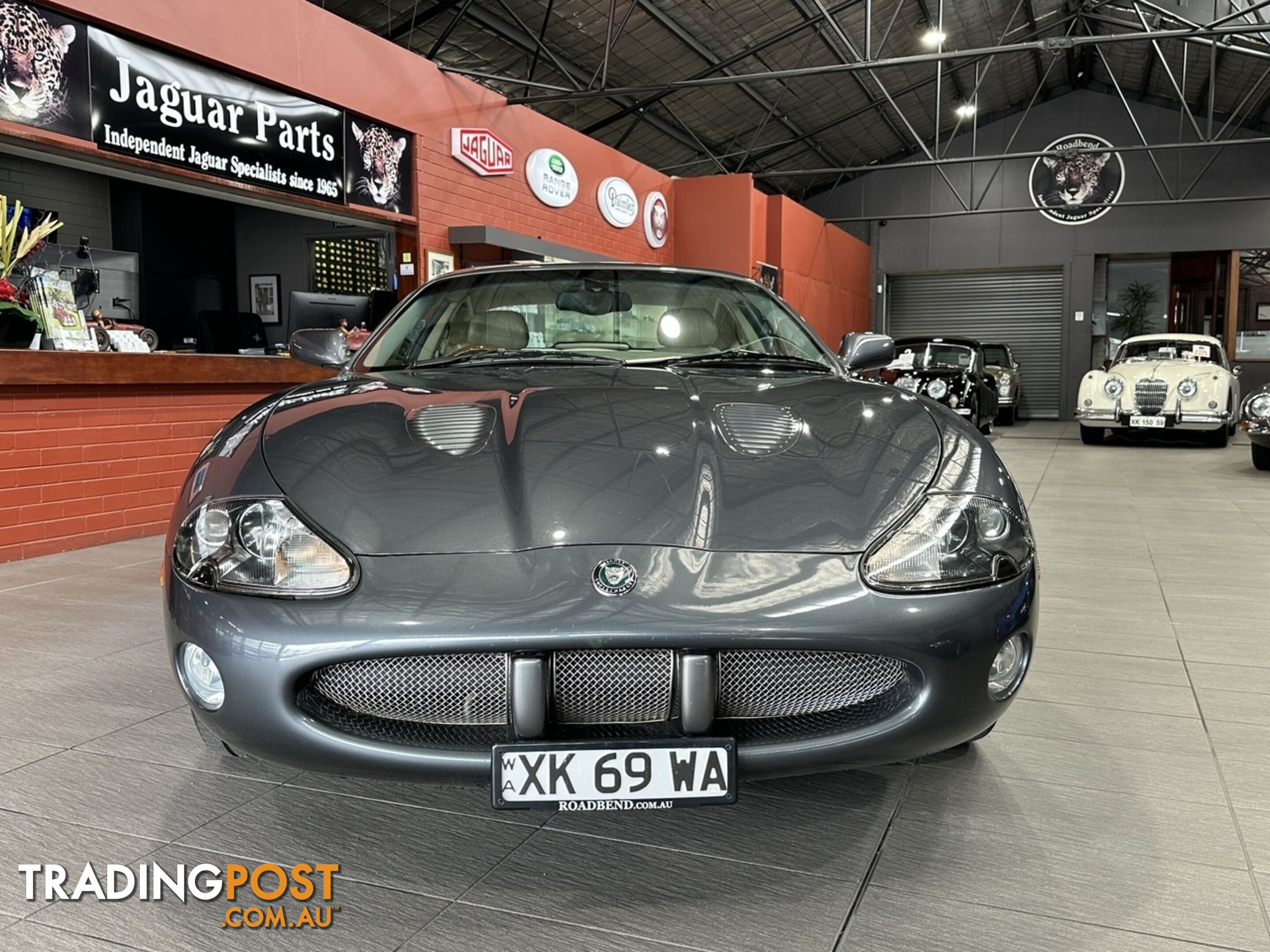 2003 JAGUAR XKR  X100 2003MY COUPE